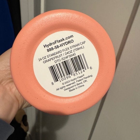 NWT Hydro Flask Grapefruit Water Bottle 24 oz skinny sip top lid - Picture 4 of 4